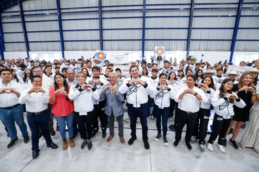 Gobierno de Puebla destina $7.5 millones a atletas rumbo a la Olimpiada CONADE