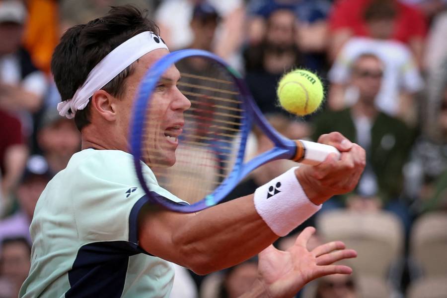 Abran paso a los campeones: Alcaraz y Swiatek pisan fuerte en Roland Garros