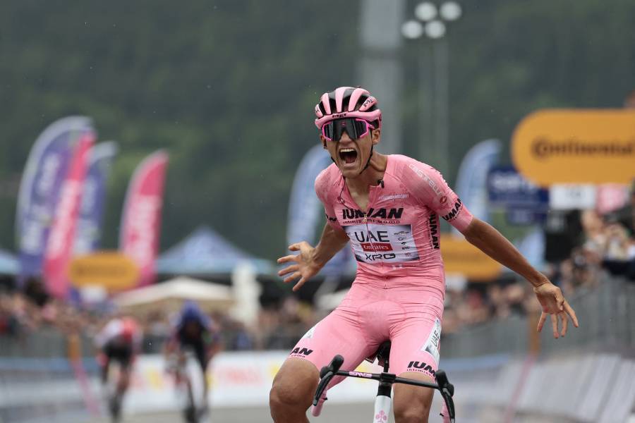 Isaac Del Toro gana en etapa en los Alpes y refuerza su 'maglia' rosa del Giro de Italia