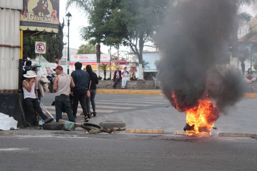 Pobladores de Xoxtla bloquean la autopista México-Puebla
