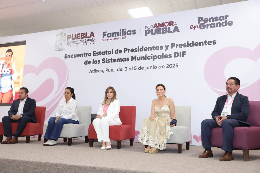 Ceci Arellano encabeza Encuentro Estatal de Presidentas y Presidentes de SEDIF
