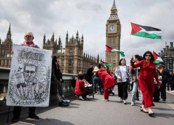 La fundación con apoyo de EEUU cierra temporalmente sus centros de ayuda en Gaza