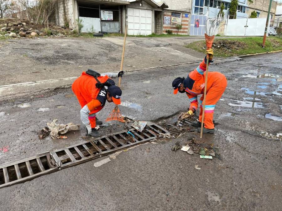 Mantiene Ayuntamiento de Puebla trabajos de limpieza urbana en la capital