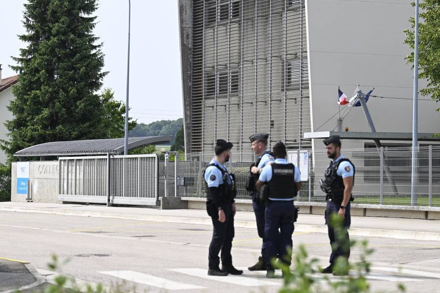 Un alumno de 14 a&ntilde;os acuchilla mortalmente a una asistente educativa en Francia