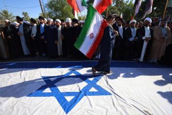 El presidente de Irán descarta cesar las actividades nucleares 