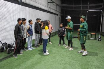 Realizan IMDP, SMDIF y Pericos clínica deportiva a niños del Centro de Día