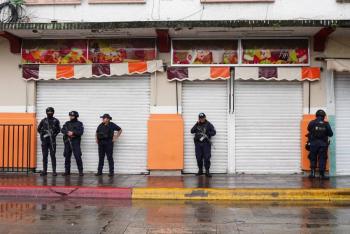 Detienen a 15 integrantes del CJNG y asesinan a 3 en operativo con bloqueos en Colima