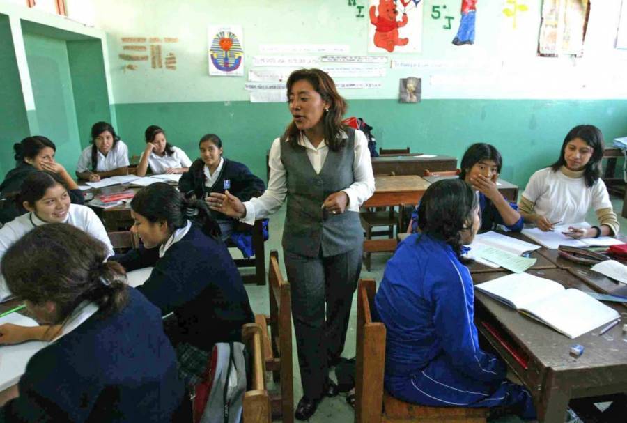 Publica el Gobierno Federal nuevos decretos en favor del magisterio nacional