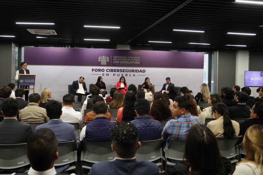 Especialistas y jóvenes a favor de mantener delito de Ciberasedio