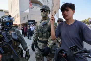 ICE amplía el uso de prisiones federales para migrantes