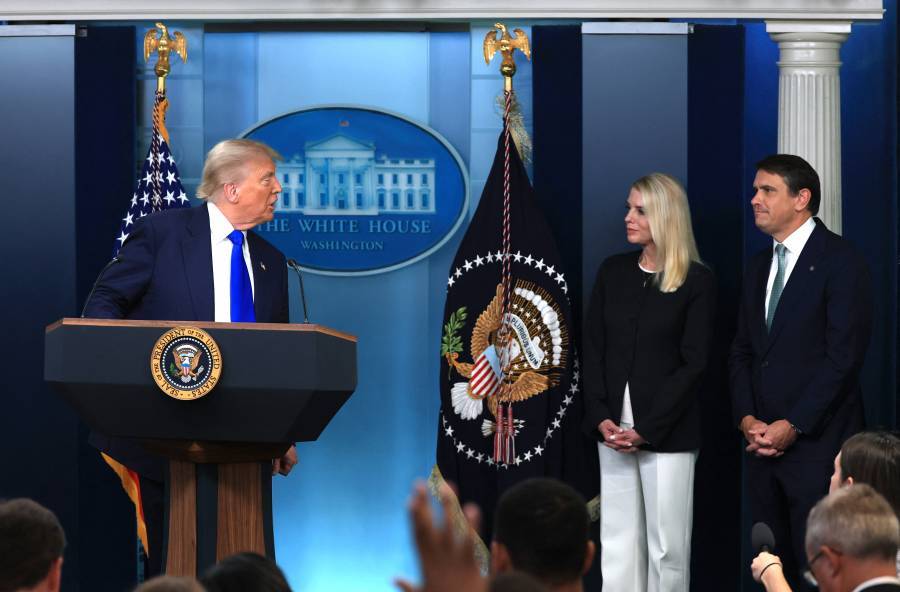 Trump afirma haber salvado al líder iraní de una 