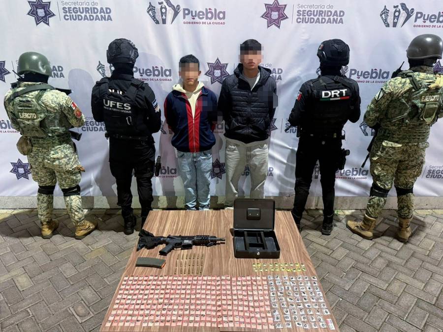 SSC detiene a presuntos narcomenudistas con arma larga y droga en Bosques de San Sebastián