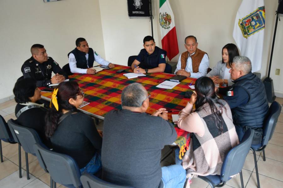 Refuerzan vigilancia en zonas limítrofes de Santa Bárbara Almoloya con mesas de seguridad