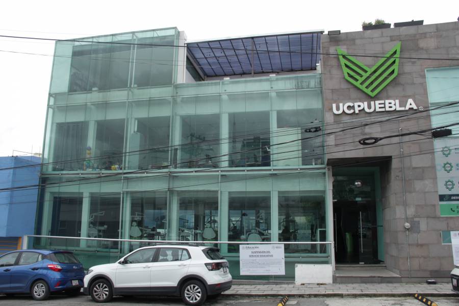 Suspensión de clases en Universidad Cuauhtémoc causa inconformidad en estudiantes