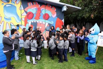 Entrega Lupita Cuautle sistema de captación pluvial a primaria en San Andrés Cholula