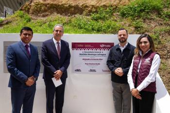 Pepe Chedraui inaugura techado en Secundaria General Matilde Montoya Lafragua