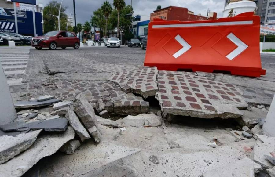 Ayuntaimento revisa fianzas por desperfectos en Avenida Juárez