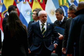 Lula homenajea al papa y a Mujica en cumbre del Mercosur