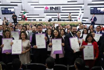 INE concluye entrega de constancias a ganadores de elección judicial