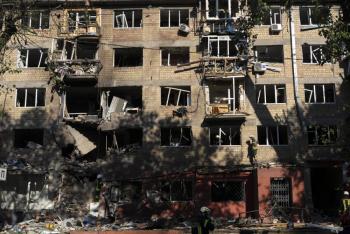 Rusia rechaza la vía diplomática, tras el mayor bombardeo contra Ucrania