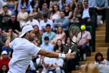 Sinner avanza a octavos en busca de su primer título en Wimbledon
