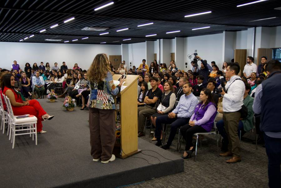 Jóvenes participan en el Congreso para construir programa integral contra la Violencia Femenina