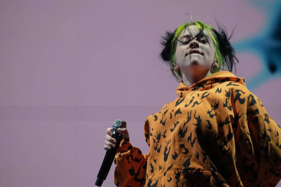 Billie Eilish expresa reconocimiento a la presidenta Sheinbaum por apoyo brindado a Texas tras inundaciones