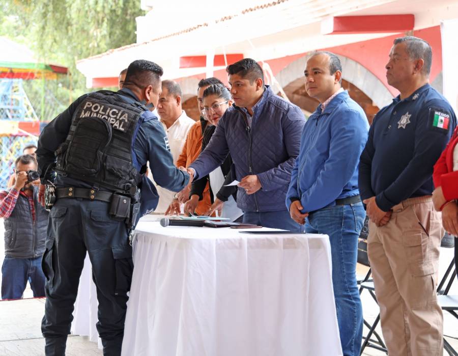 Anuncia Omar Muntildeoz seguro de vida para elementos de la SSCyPC