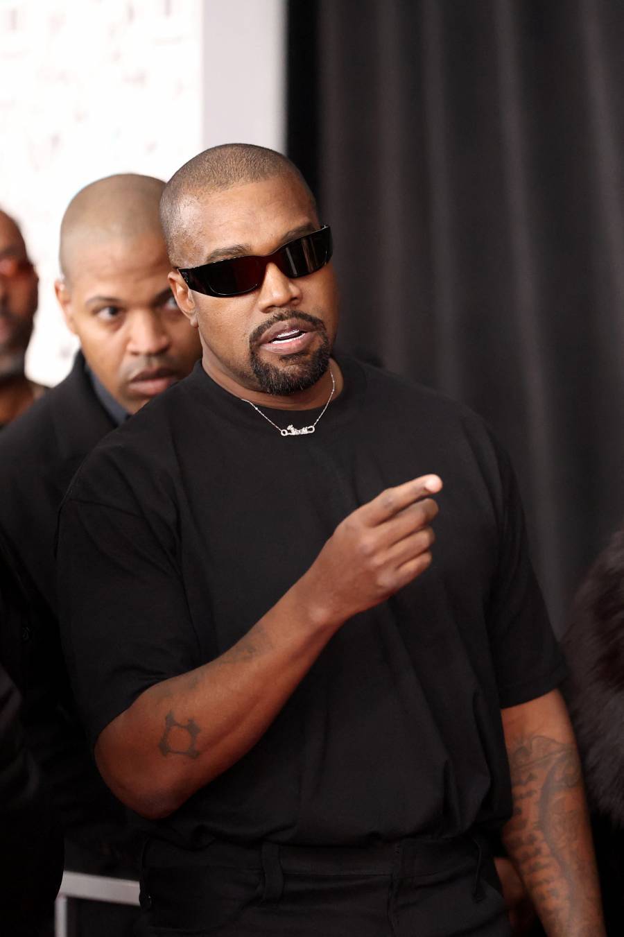Cancelan festival en Eslovaquia donde actuaría Kanye West tras polémica por su 'Heil Hitler'