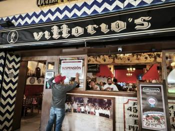 Restauranteros de Centro Histórico protestan por “injusto” cierre de sus negocios