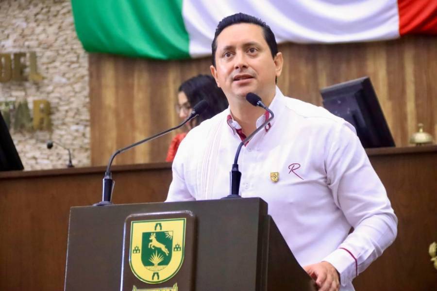 Capturan a Rafael Echazarreta, líder del PRI en Mérida, por presunto fraude