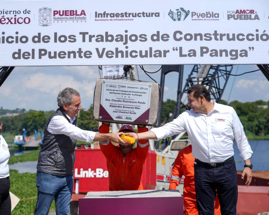 Colocan Armenta y Chedraui primera piedra del puente “La Panga” en San Baltazar Tetela