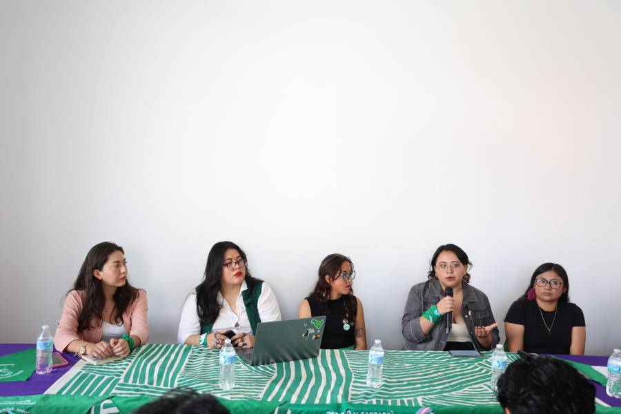 Feministas denuncian obstáculos para el aborto legal en hospitales de Puebla