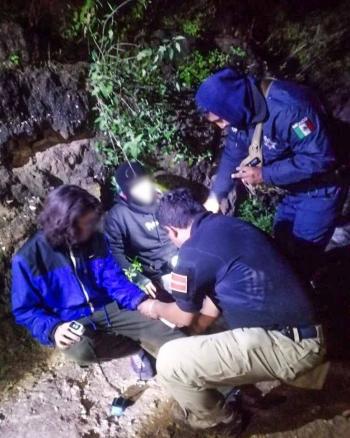 Rescata SSP a dos hombres atrapados en un río en Huehuetlán El Grande