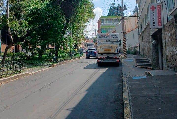 Con barredoras mecánicas, emprenden jornada de limpieza en Los Fuertes