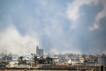 Defensa Civil en Gaza informa 93 muertos por disparos israel&iacute;es contra palestinos que esperaban ayuda