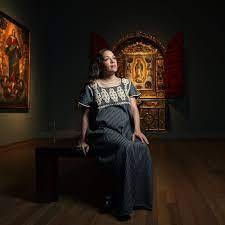Natalia Lafourcade canta serenata en el Museo del Prado