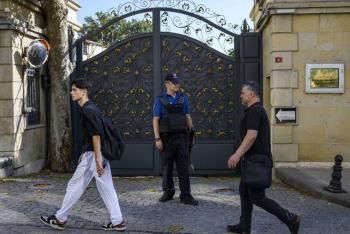Ir&aacute;n afirma haber mantenido conversaciones nucleares 