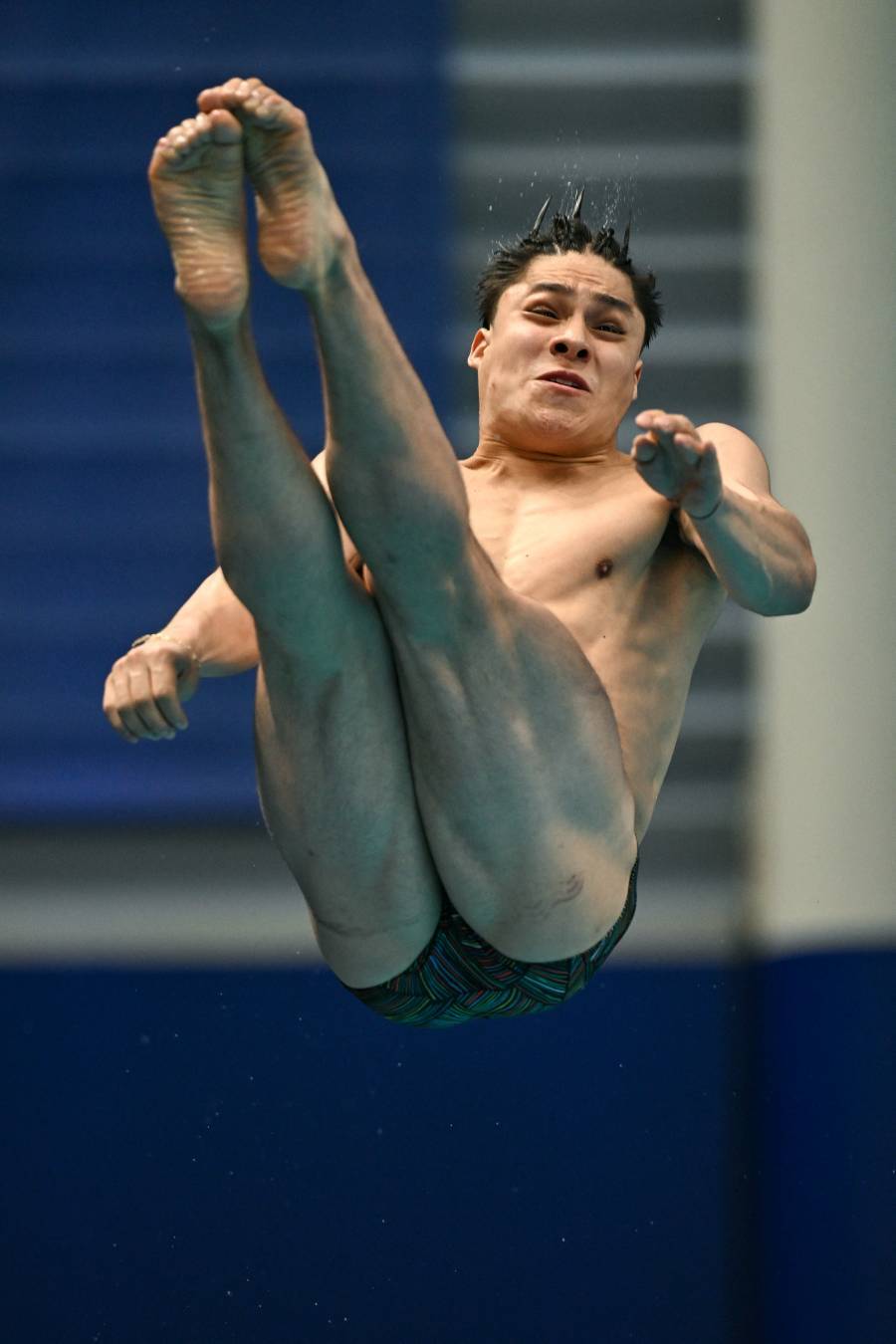 Osmar Olvera suma otra plata en trampolín de 1 m y se consolida como líder mundial del clavadismo mexicano