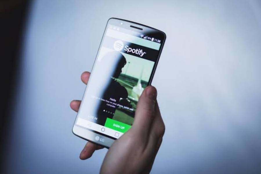 Crecen preocupaciones en la industria musical por el avance de grupos generados con inteligencia artificial