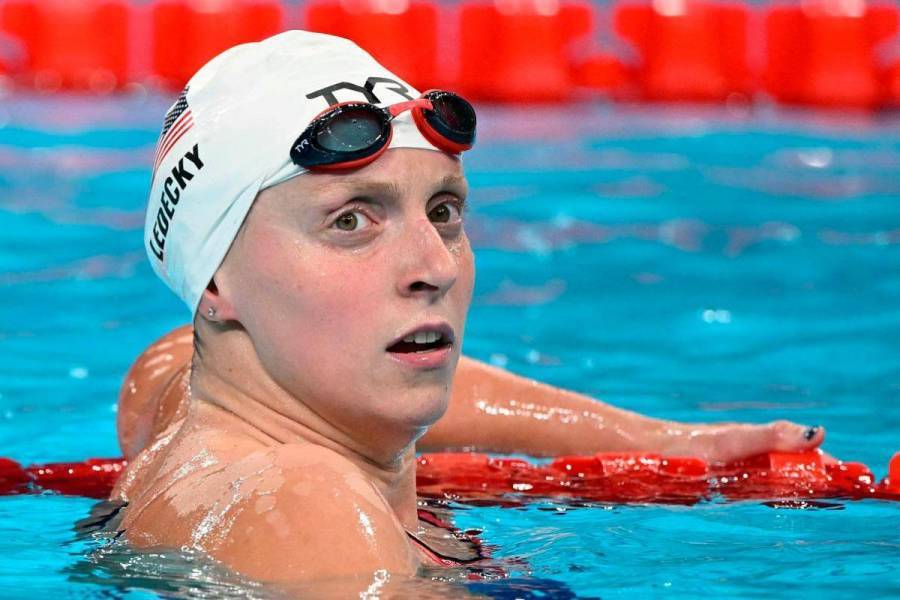 Katie Ledecky se corona por 6a vez en los 1500 m de natación