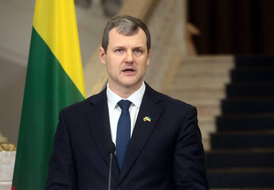 Primer ministro de Lituania renuncia en medio de una investigación por corrupción