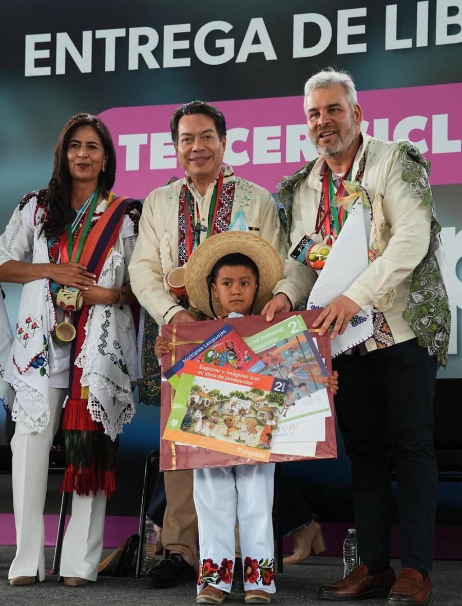 Impulsa Mario Delgado entrega de 140 millones de Libros de Texto Gratuitos