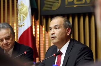 FGR confirma orden de aprehensión contra Carlos Treviño; defensa denuncia persecución política