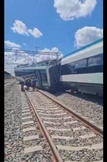 Reportan descarrilamiento del Tren Maya en Izamal, Yucat&aacute;n