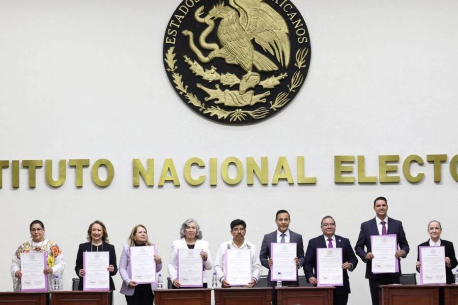 Ministros electos de la SCJN participan en su primera foto oficial