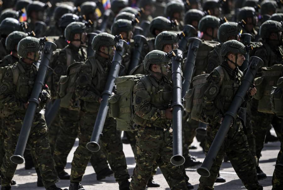 Venezuela despliega 15 mil militares en frontera con Colombia para reforzar seguridad