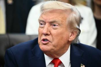 Trump presume liderazgo internacional y se autonombra 