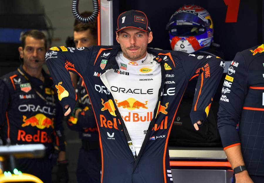 Verstappen celebra el regreso de 'Checo' P&eacute;rez a la F&oacute;rmula 1 von Cadillac