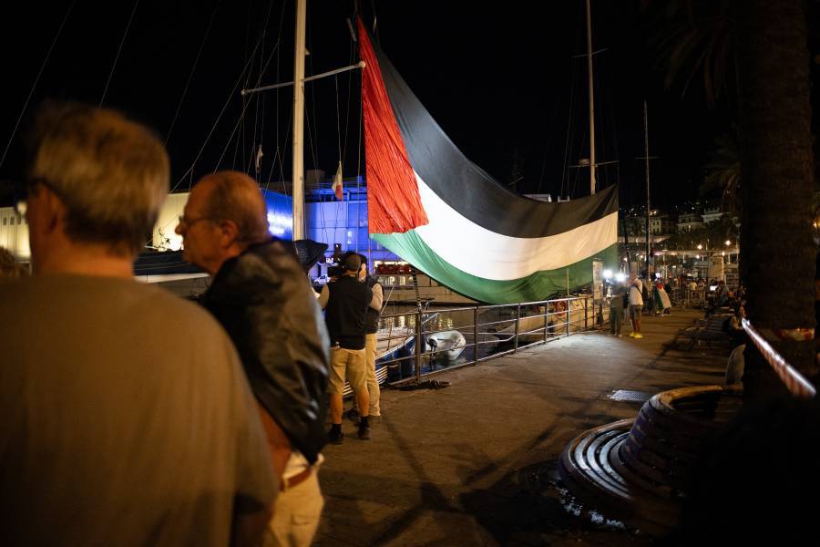 Trabajadores portuarios de G&eacute;nova alertan: bloquear&aacute;n mercanc&iacute;a a Israel si detienen la Global Sumud Flotilla